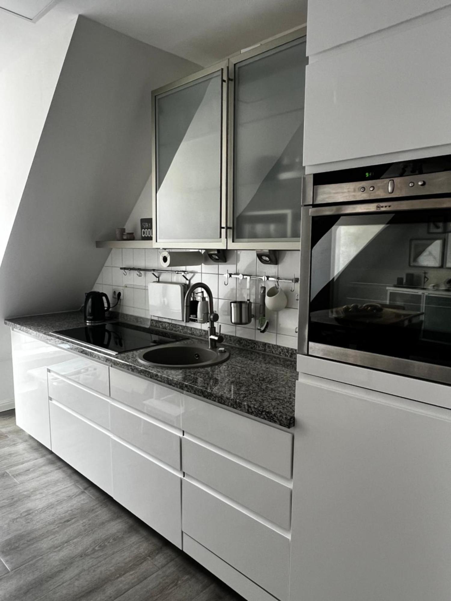 Moderne Galeriewohnung Mit Balkon Und Stellplatz Am Wenigemarkt Erfurt Luaran gambar
