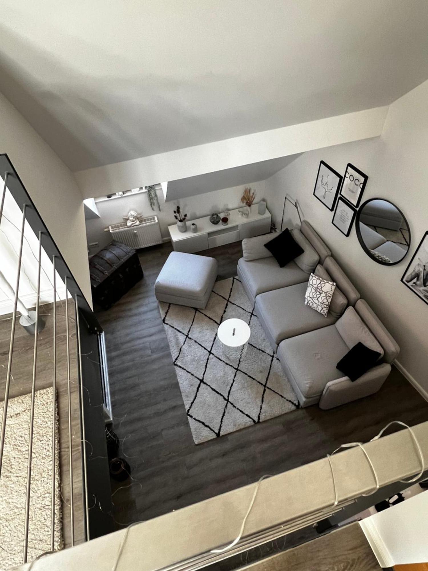 Moderne Galeriewohnung Mit Balkon Und Stellplatz Am Wenigemarkt Erfurt Luaran gambar