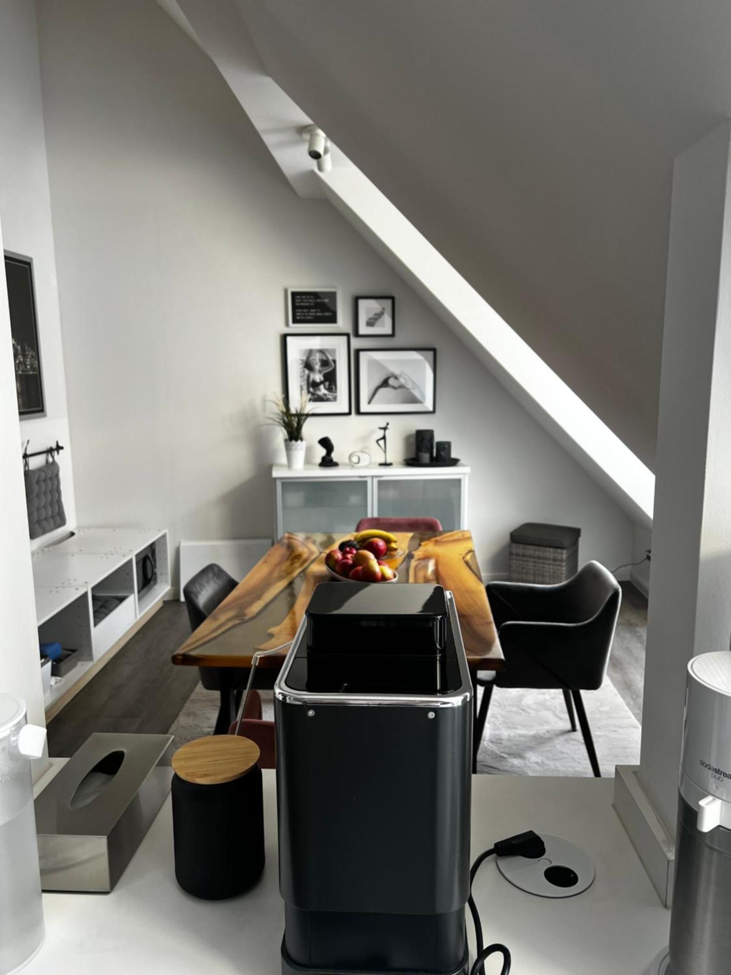Moderne Galeriewohnung Mit Balkon Und Stellplatz Am Wenigemarkt Erfurt Luaran gambar