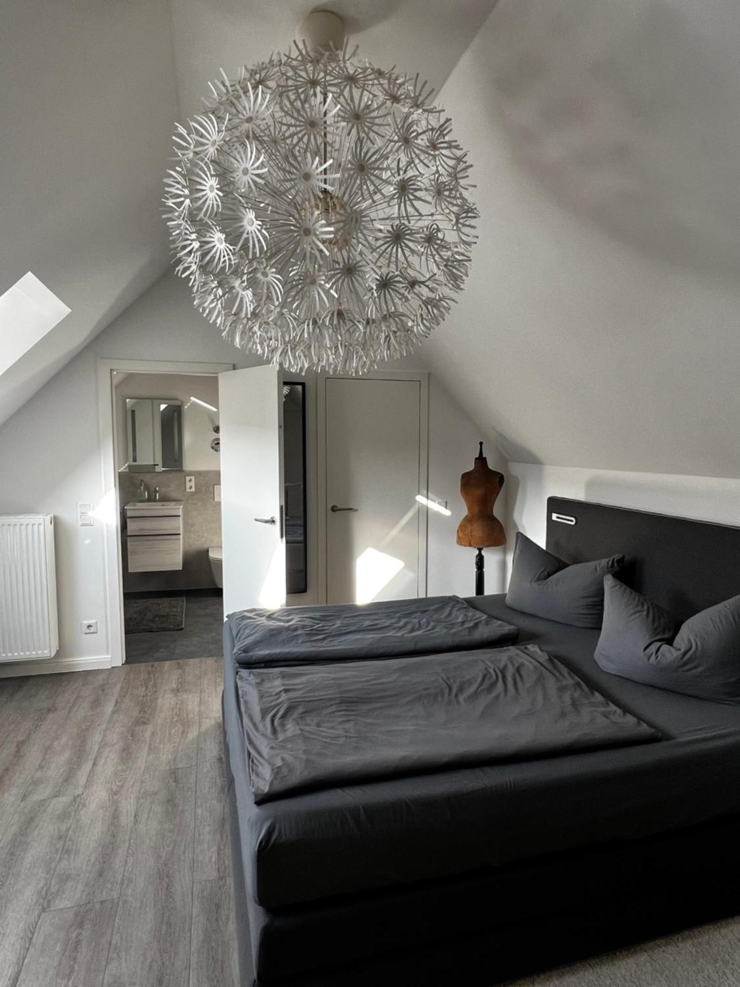 Moderne Galeriewohnung Mit Balkon Und Stellplatz Am Wenigemarkt Erfurt Luaran gambar