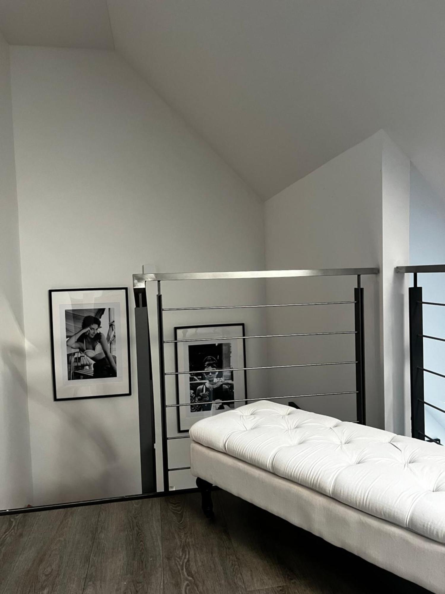 Moderne Galeriewohnung Mit Balkon Und Stellplatz Am Wenigemarkt Erfurt Luaran gambar