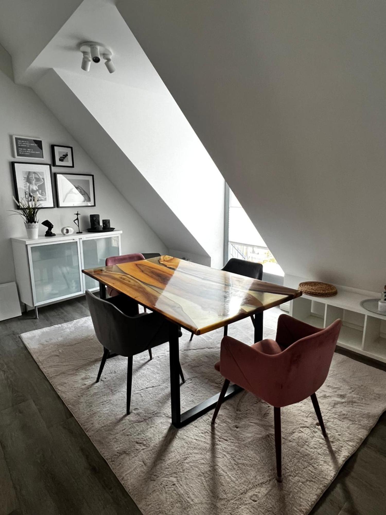 Moderne Galeriewohnung Mit Balkon Und Stellplatz Am Wenigemarkt Erfurt Luaran gambar