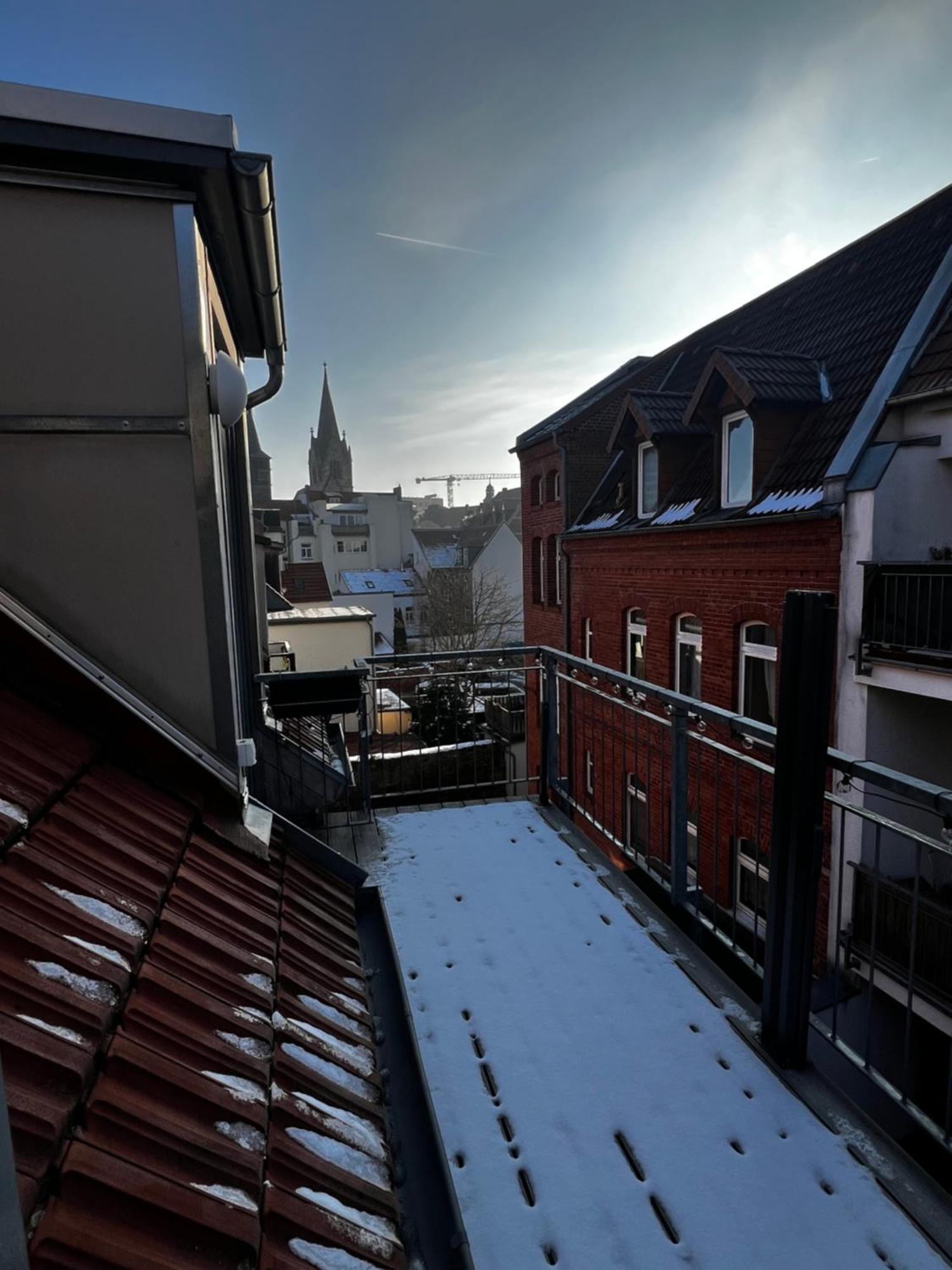 Moderne Galeriewohnung Mit Balkon Und Stellplatz Am Wenigemarkt Erfurt Luaran gambar